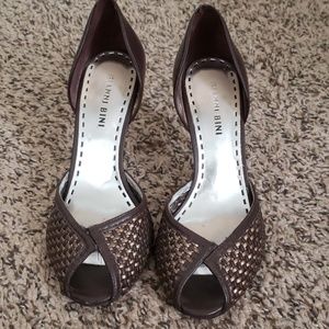 Gianni Bini size 6M open toed heel